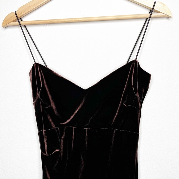 Nookie Rumi Midi Dress in Chocolate Velvet Ruched Sides Stretch Shoulder Straps - Picture 6 of 10